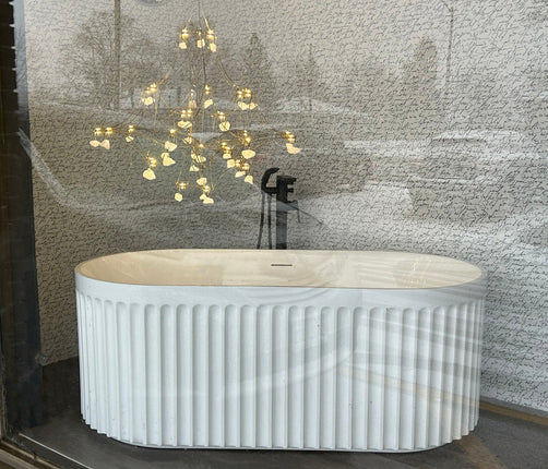 Kodaen Doric Glossy White One Piece Freestanding Bathtub Kodaen